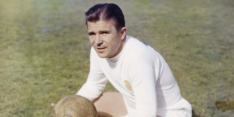 Ferenc Puskas ngôi sao bóng đá Hungary và Real Madrid